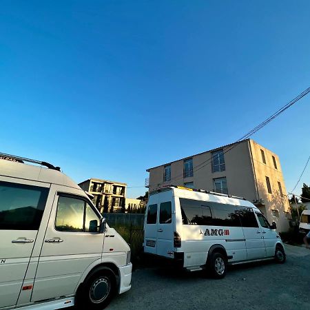 Smile Guesthouse Тбілісі Екстер'єр фото